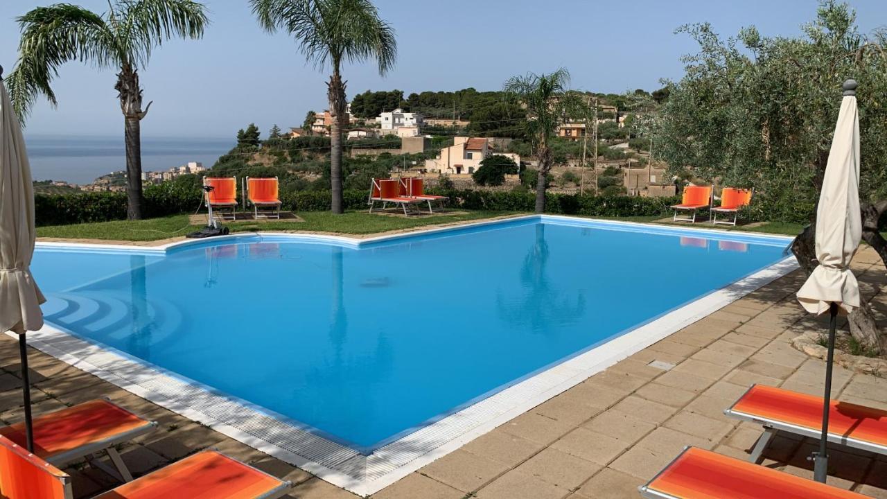 La Luna Nel Pozzo Aparthotel
